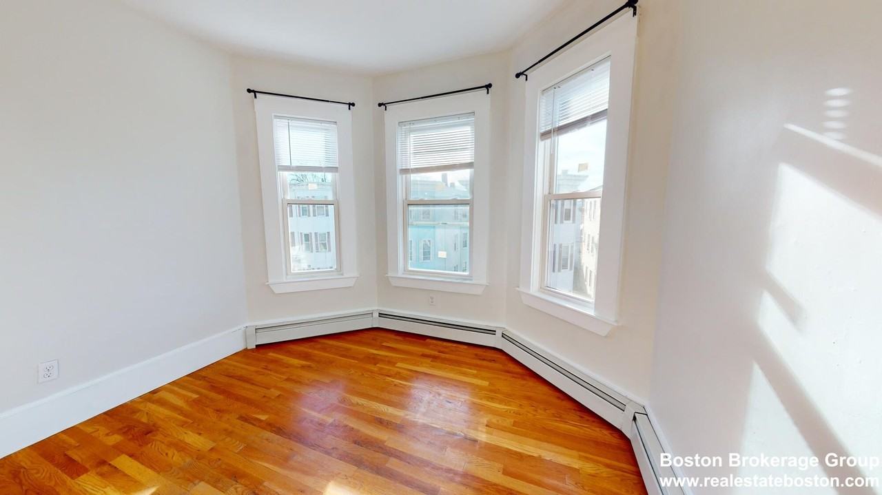 11 Elder St. - Photo 4 of 36