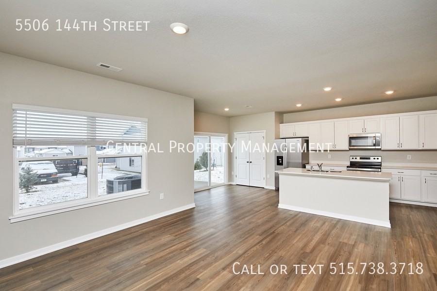 5506 144th St - Photo 4 of 21