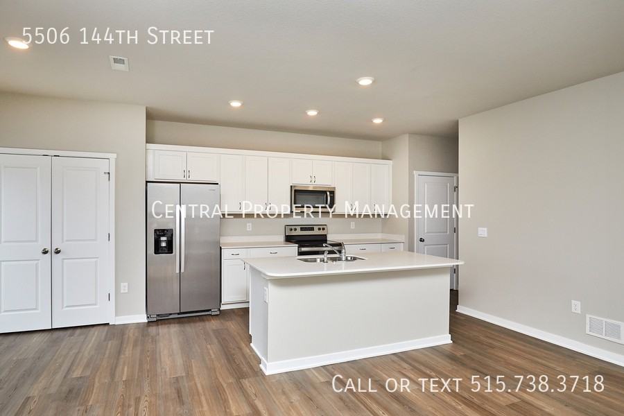 5506 144th St - Photo 5 of 21