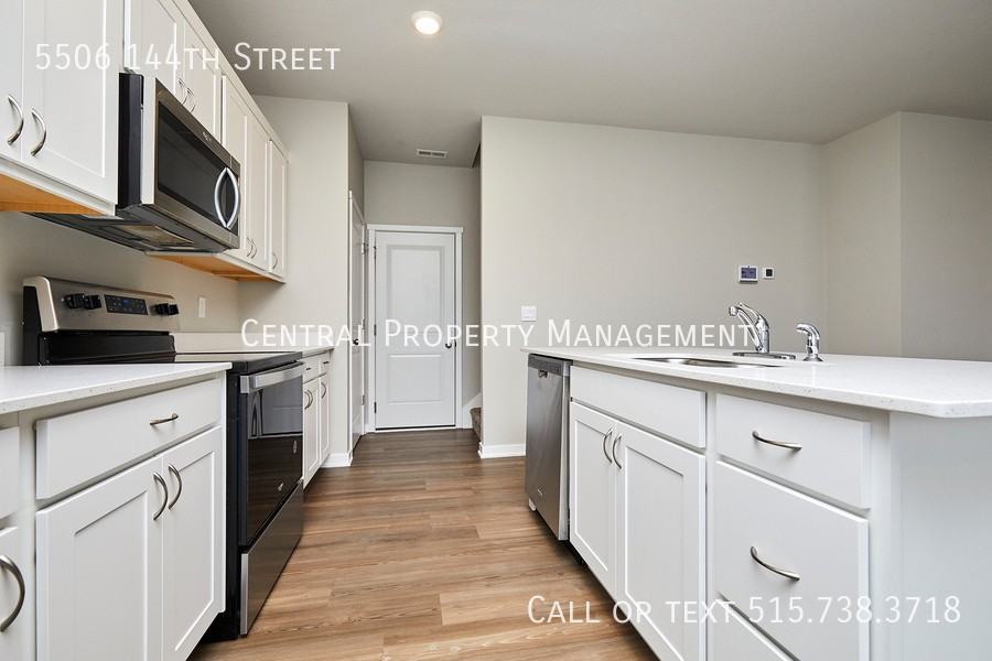 5506 144th St - Photo 7 of 21