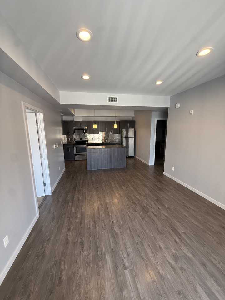 5-226 Grassie Boulevard - Photo 6 of 21