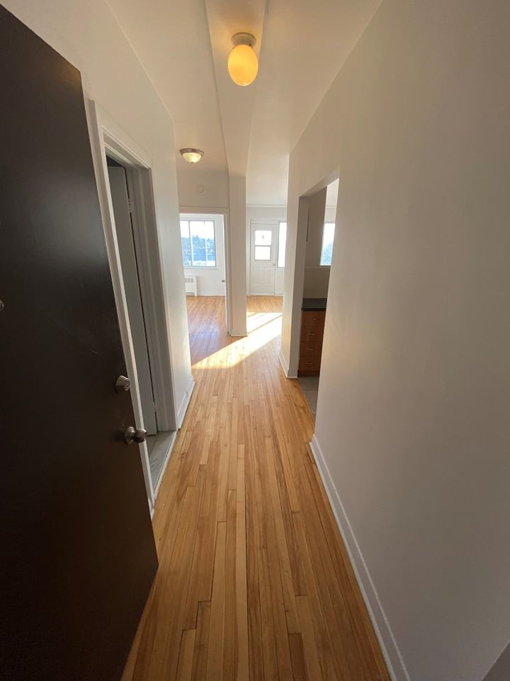 5475 Av Westminster — photo 2