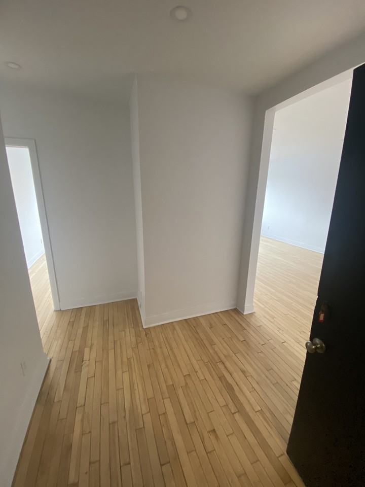 5475 Av Westminster — photo 1