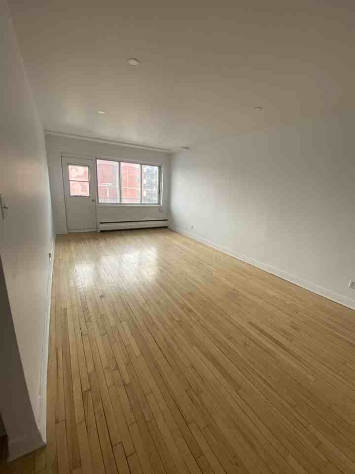 5475 Av Westminster — photo 2