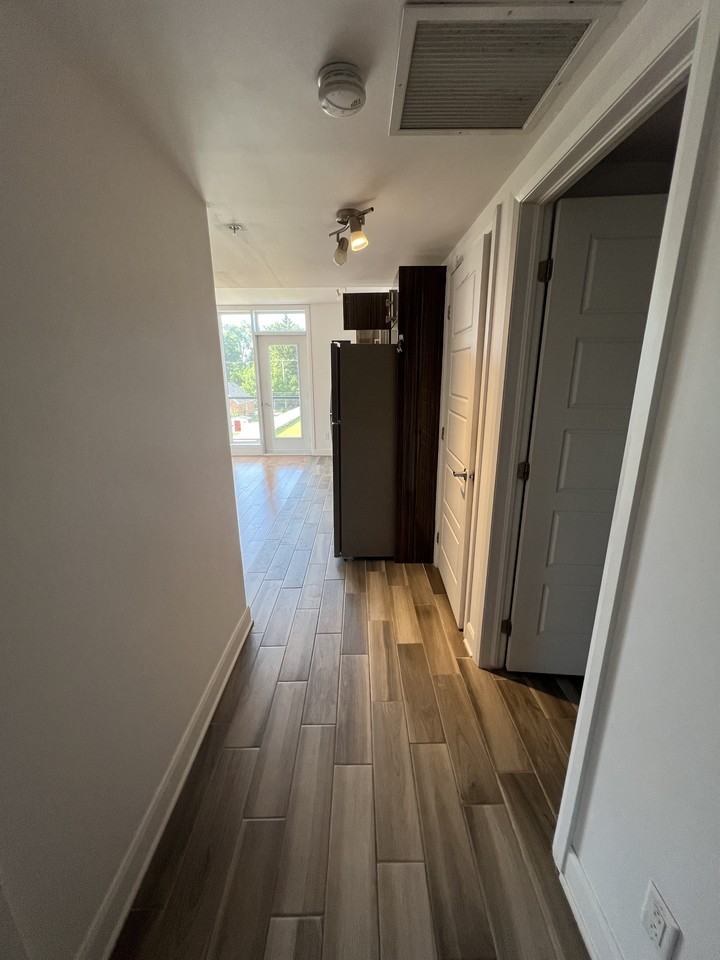7070 Ch De La Côte-Saint-Luc — photo 2