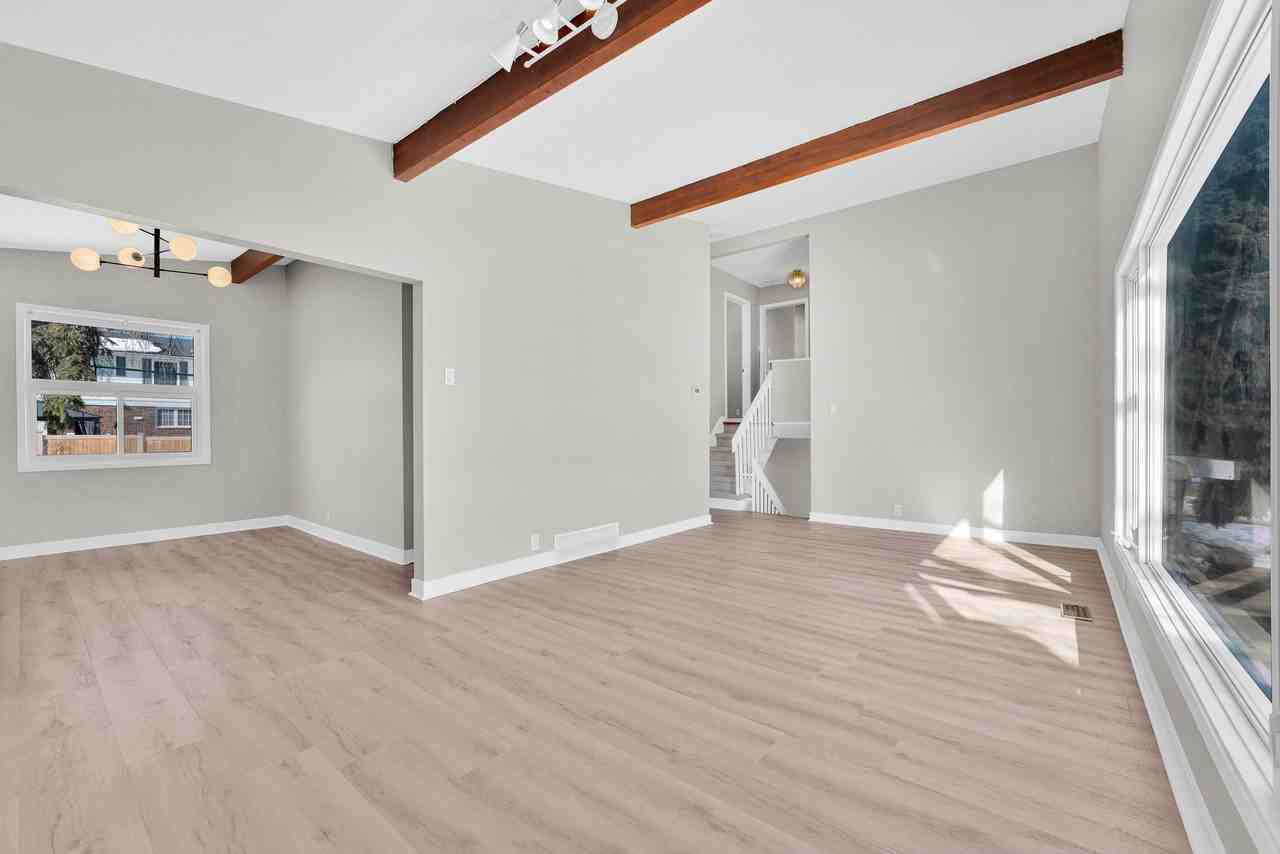 1259 Meadowlands Drive East - Photo 6 of 22