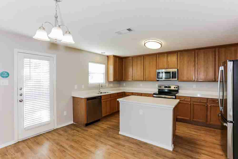 7956 Meadow Spring Ln - Photo 7 of 17