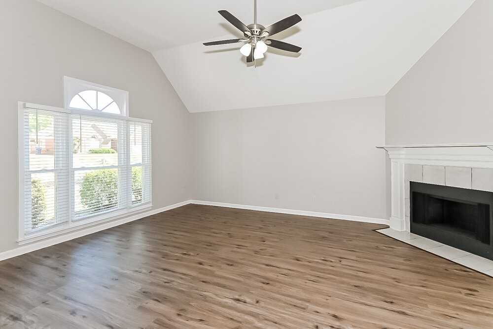 1555 Appling Wood Cv N - Photo 4 of 19