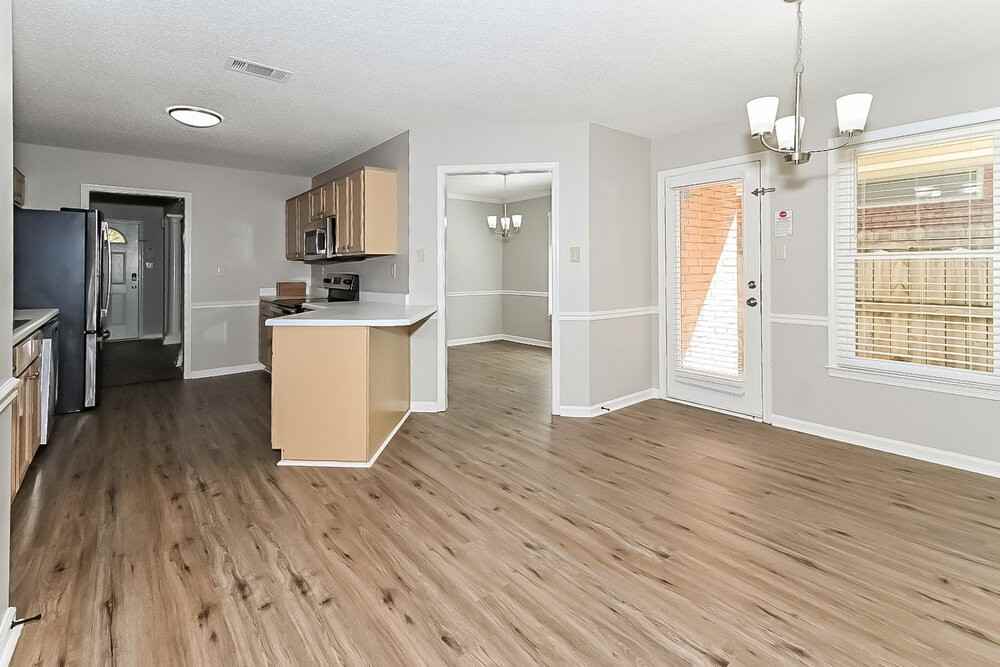 1555 Appling Wood Cv N - Photo 7 of 19