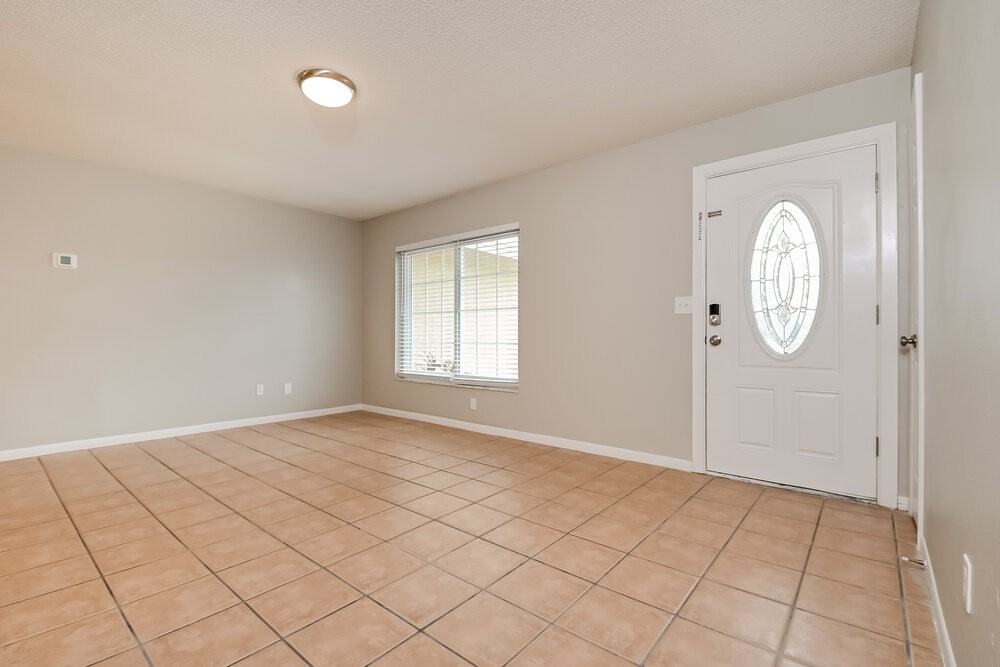 420 Silver Hill Dr - Photo 4 of 19