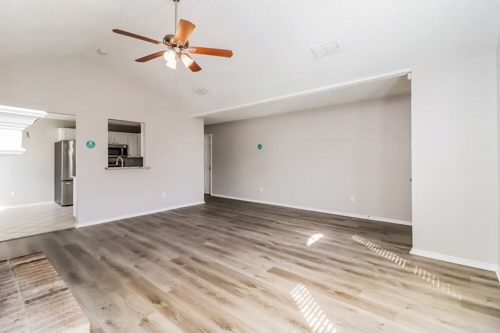 5616 Colebrook Trl - Photo 6 of 16