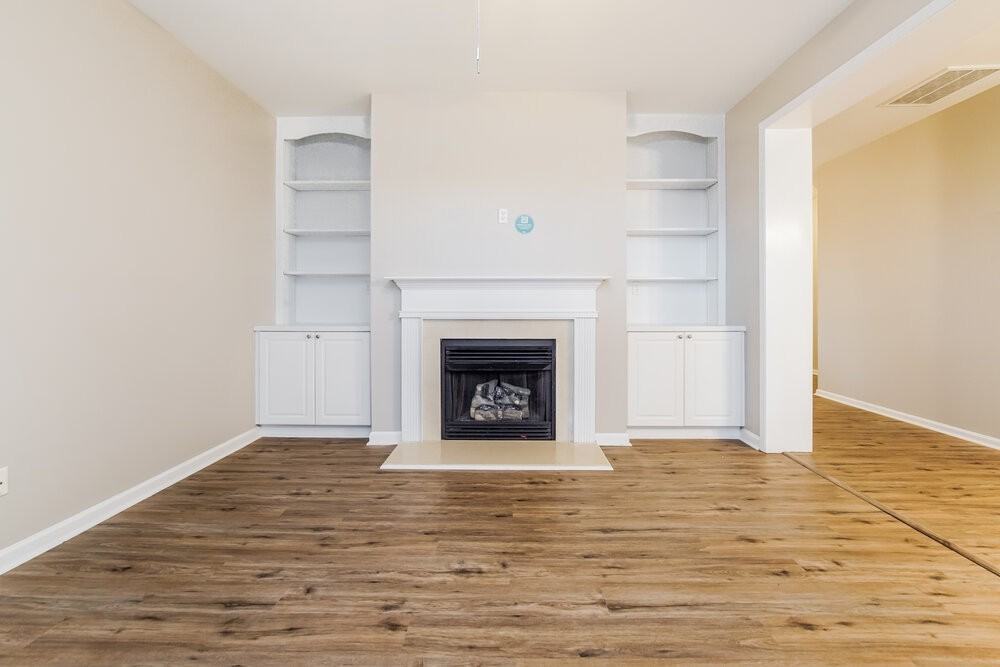 224 Stansbury Ln - Photo 4 of 20