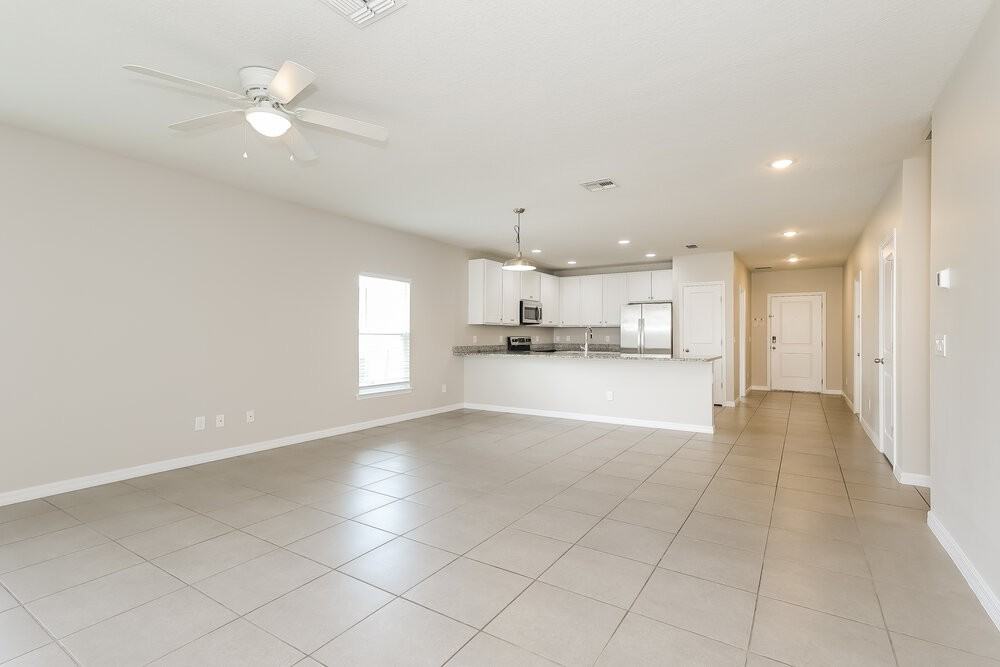 41 Coventry Ct - Photo 4 of 19