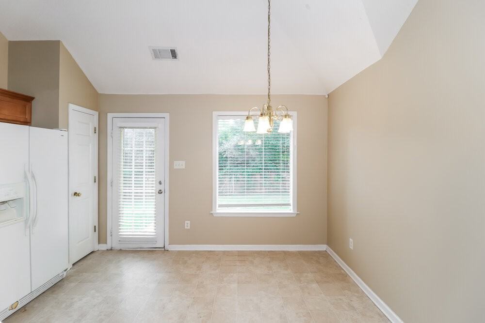 2671 Breezy Ridge Trl - Photo 7 of 19