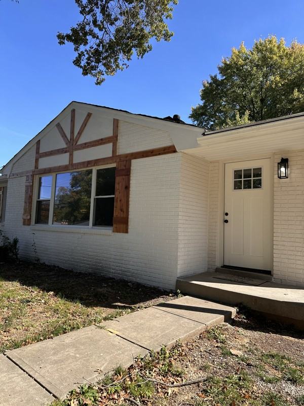 7719 Crestline Rd - Photo 2 of 28