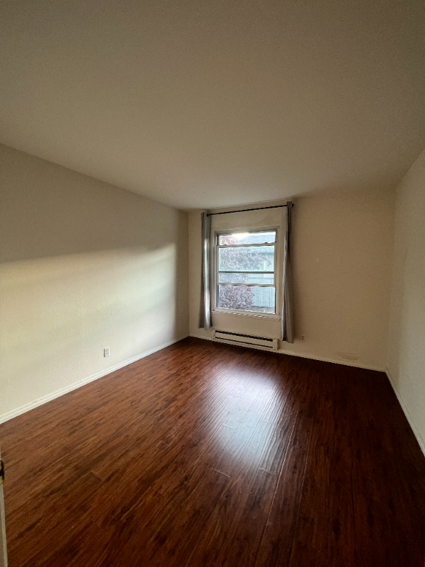 213 Boardwalk Ave #G - Photo 3 of 15