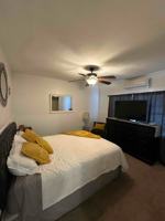 featured image of 867 W 9th St