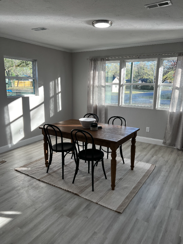 1477 E Lindberg St - Photo 4 of 18