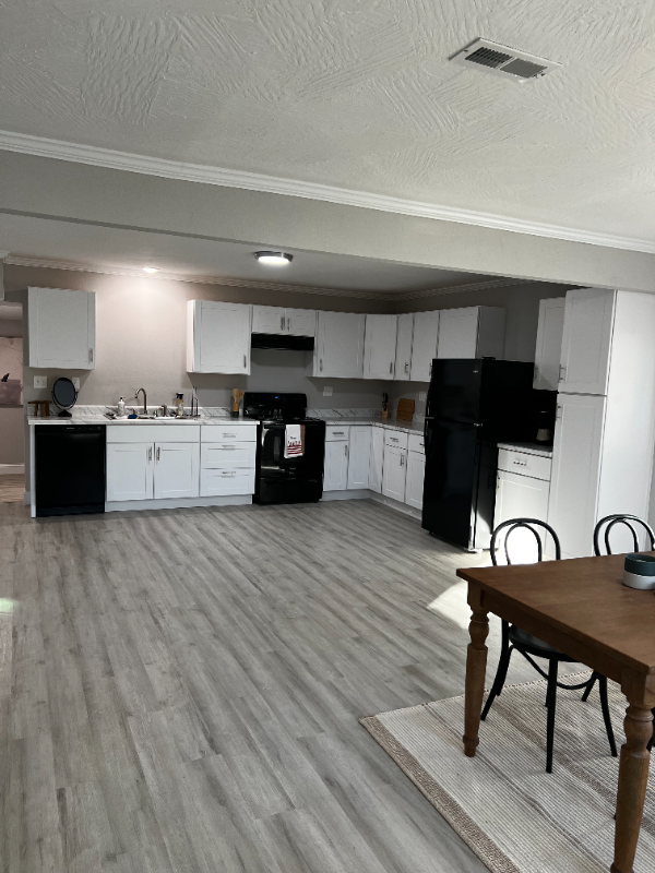 1477 E Lindberg St - Photo 5 of 18