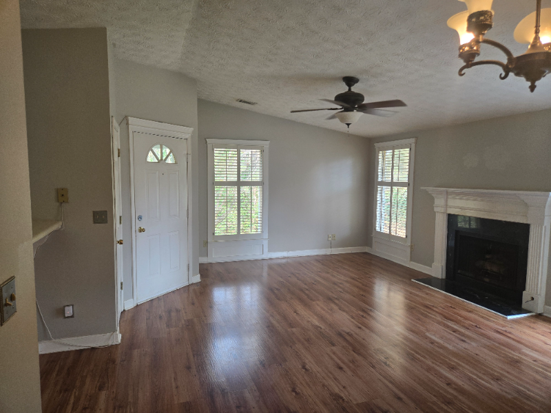 1244 Keys Lake Dr Ne - Photo 4 of 30