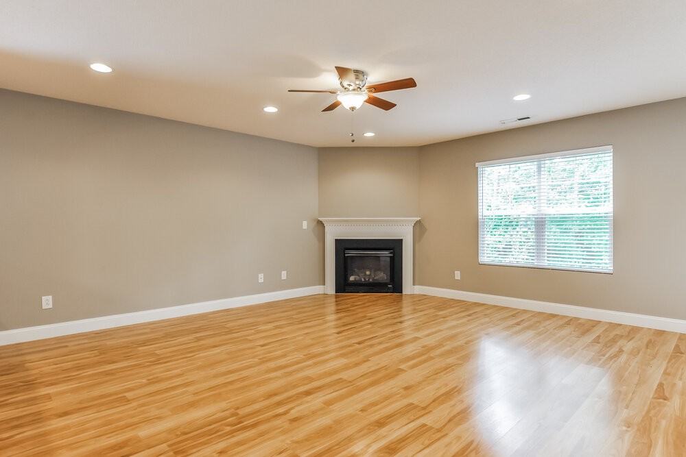 2252 Ballston Pl - Photo 2 of 15