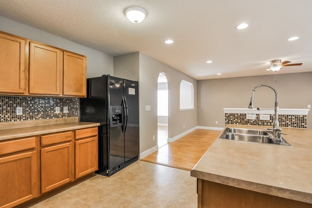 2252 Ballston Pl - Photo 6 of 15