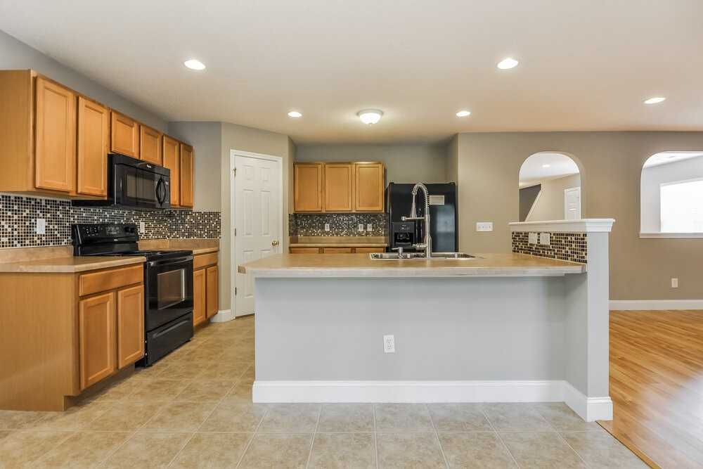 2252 Ballston Pl - Photo 7 of 15