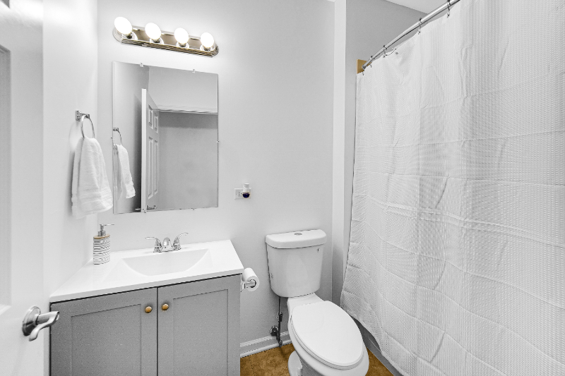 1407 S Halsted St #2B - Photo 3 of 32