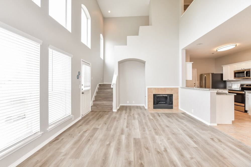 309 Cobblestone Dr - Photo 5 of 17