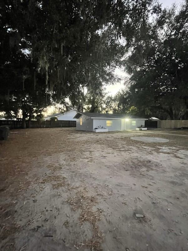 1335 E Bay St #B - Photo 3 of 19