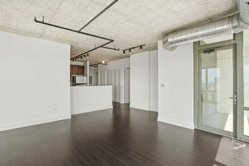 884 S Clark St - Photo 2 of 11