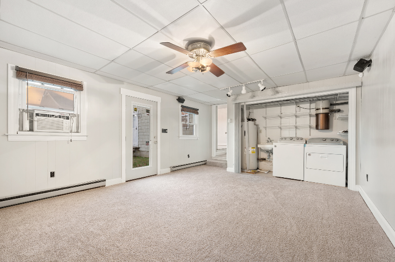 607 16th St - Photo 5 of 14