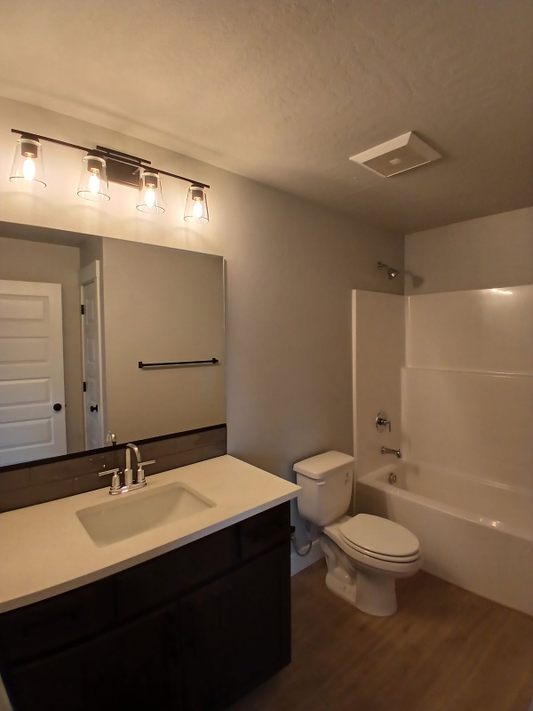 107 Donald St - Photo 3 of 8