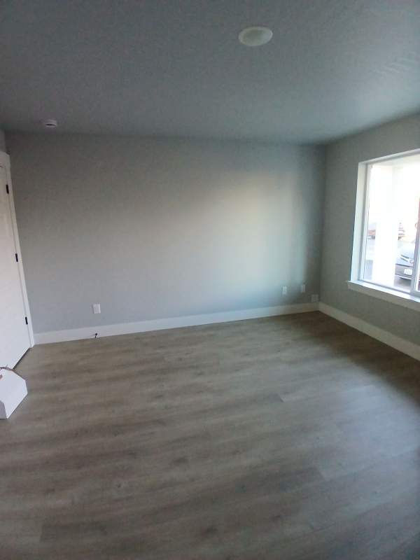 107 Donald St - Photo 4 of 8