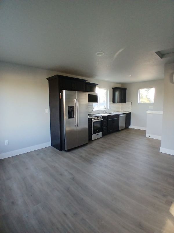 107 Donald St - Photo 5 of 8