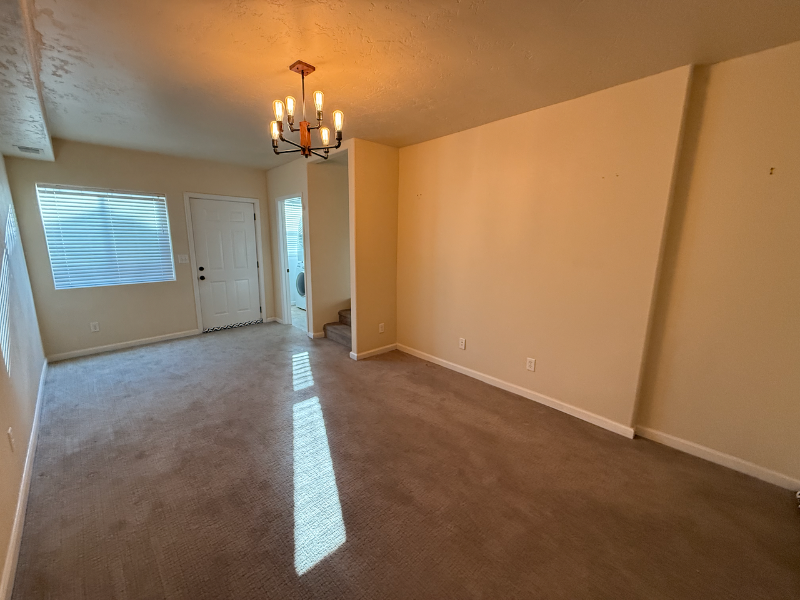 578 Lind Ave - Photo 3 of 19