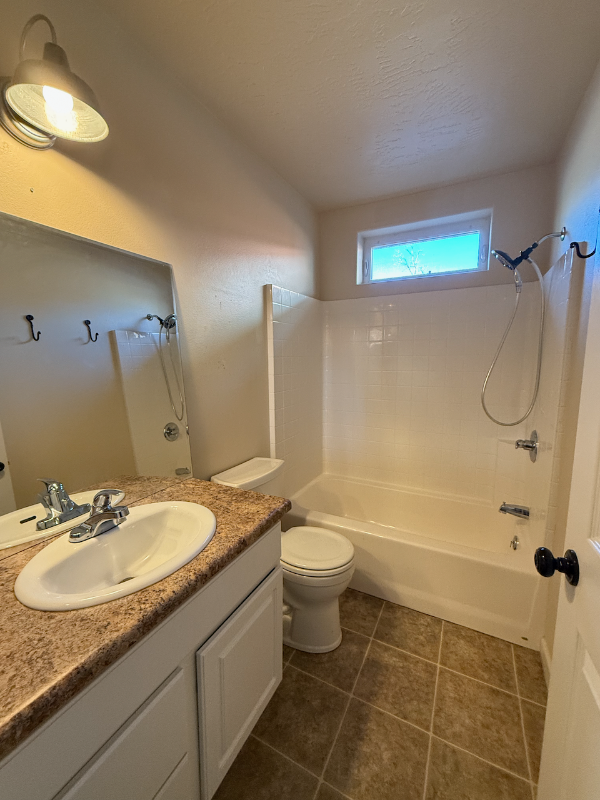 578 Lind Ave - Photo 6 of 19