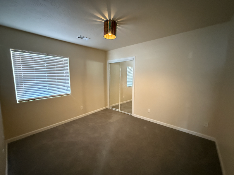 578 Lind Ave - Photo 7 of 19