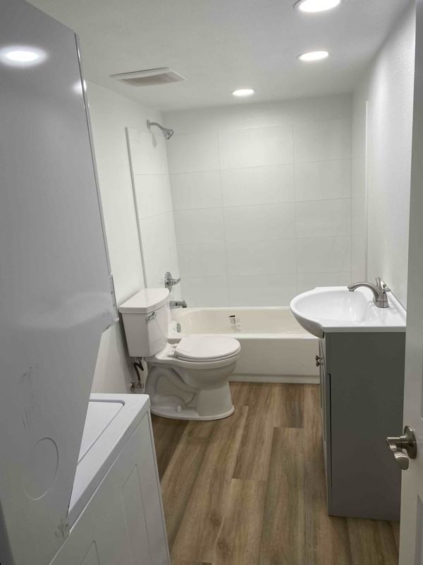 806 Sw Henderson St #B - Photo 5 of 12