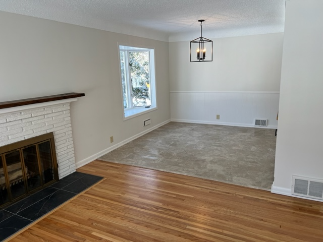 5617 W 68th St - Photo 2 of 20