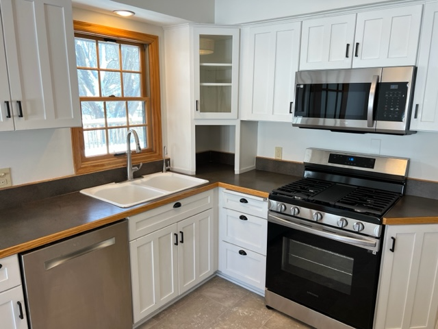 5617 W 68th St - Photo 3 of 20