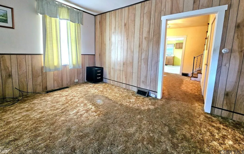 619 Grove Ave - Photo 5 of 9