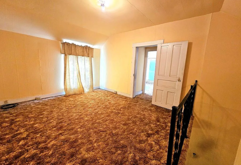 619 Grove Ave - Photo 7 of 9