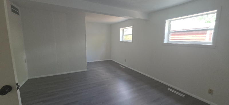 105 N Oliver Dr #105A - Photo 2 of 11