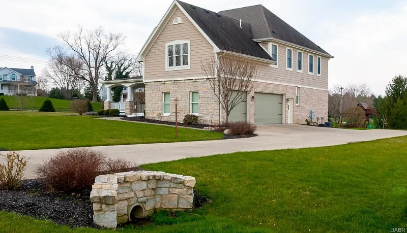 6589 Rio Vista Ct - Photo 3 of 3