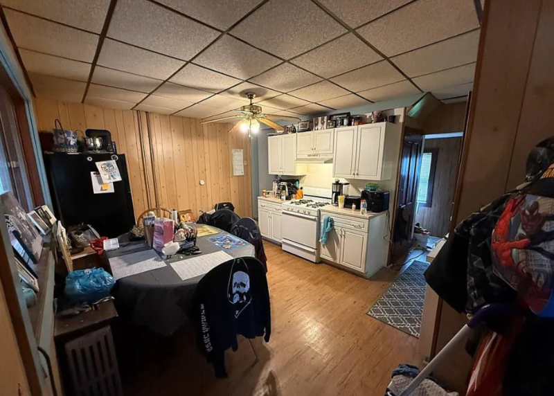 190 Beatty Ave - Photo 4 of 13