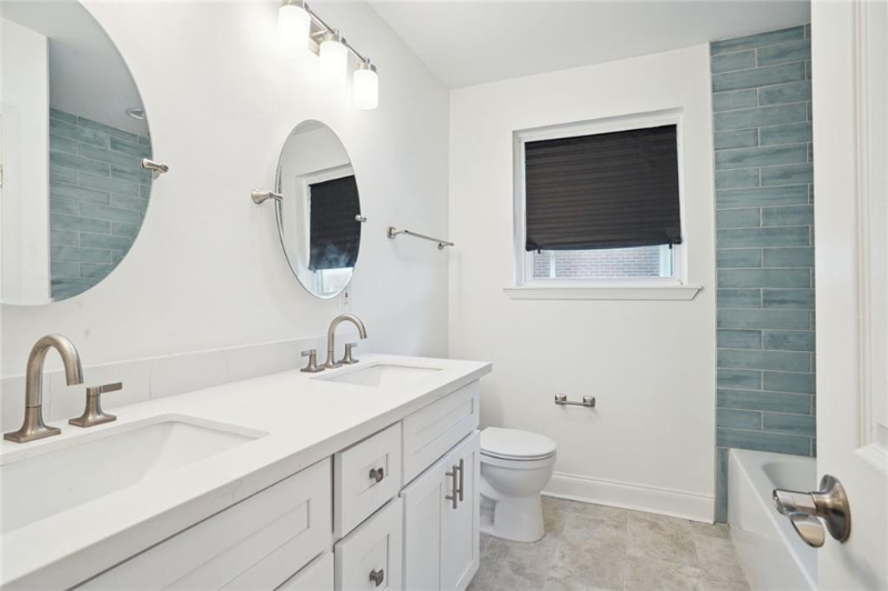 6928 Argonne Blvd - Photo 3 of 11