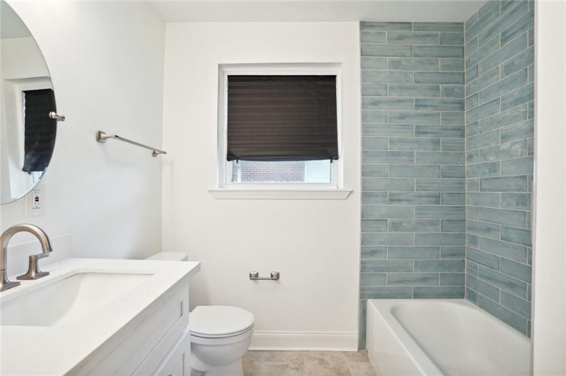 6928 Argonne Blvd - Photo 4 of 11