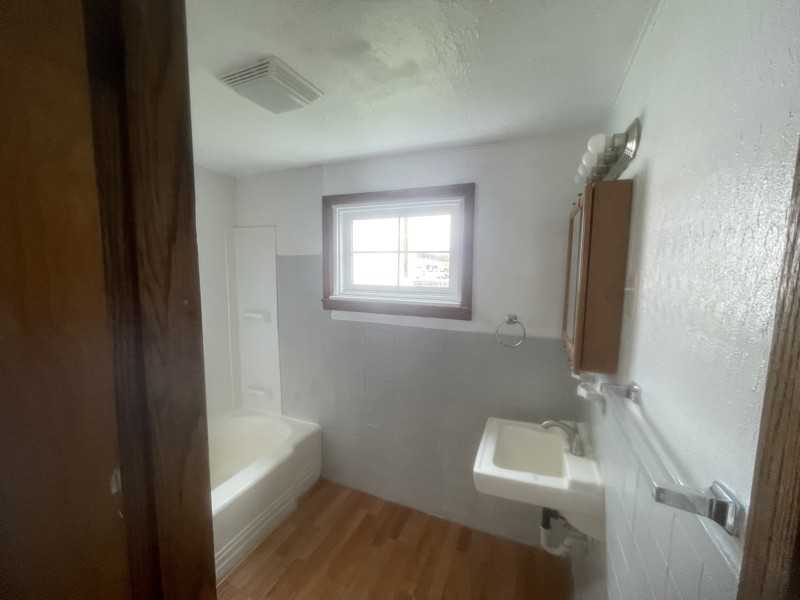 205 Locust St #3 - Photo 4 of 5