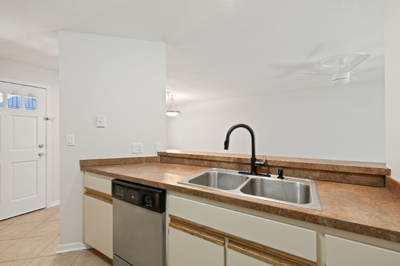 210 S Habana Ave #210C - Photo 6 of 20